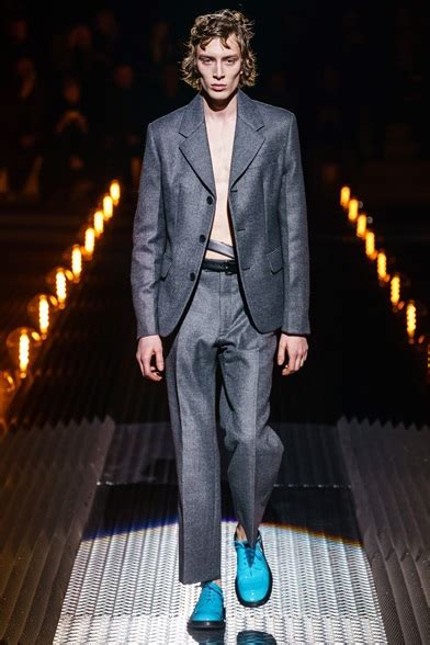 prada sfilata uomo 2019|prada dresses for men.